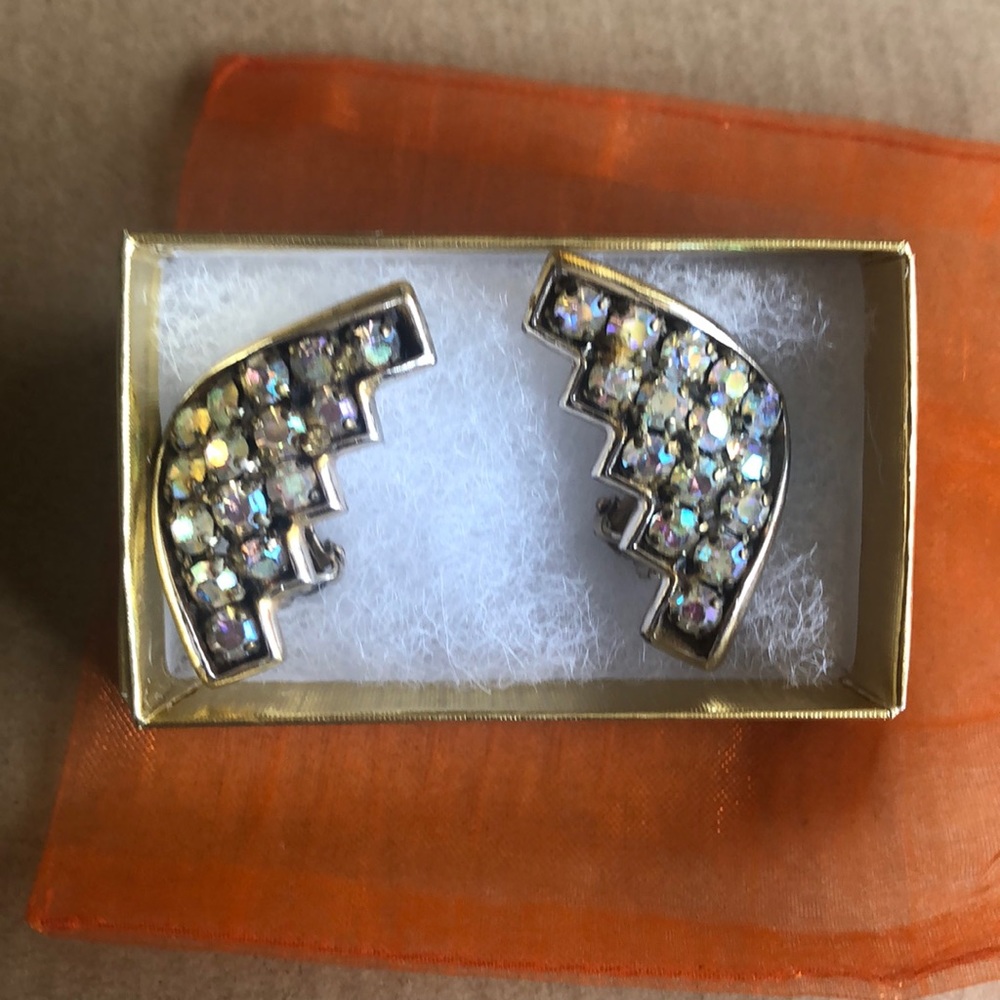 Beautiful vintage earrings